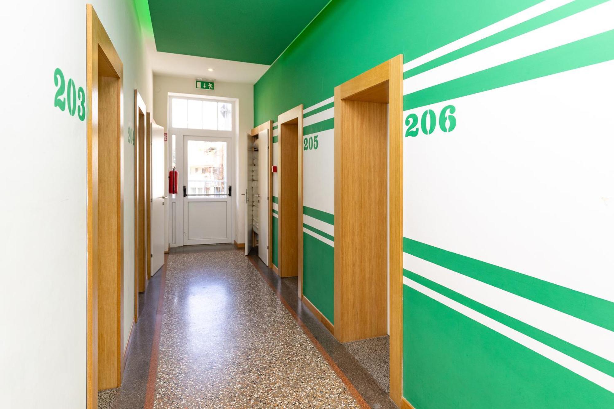 Hostel Link Lovran Eksteriør bilde
