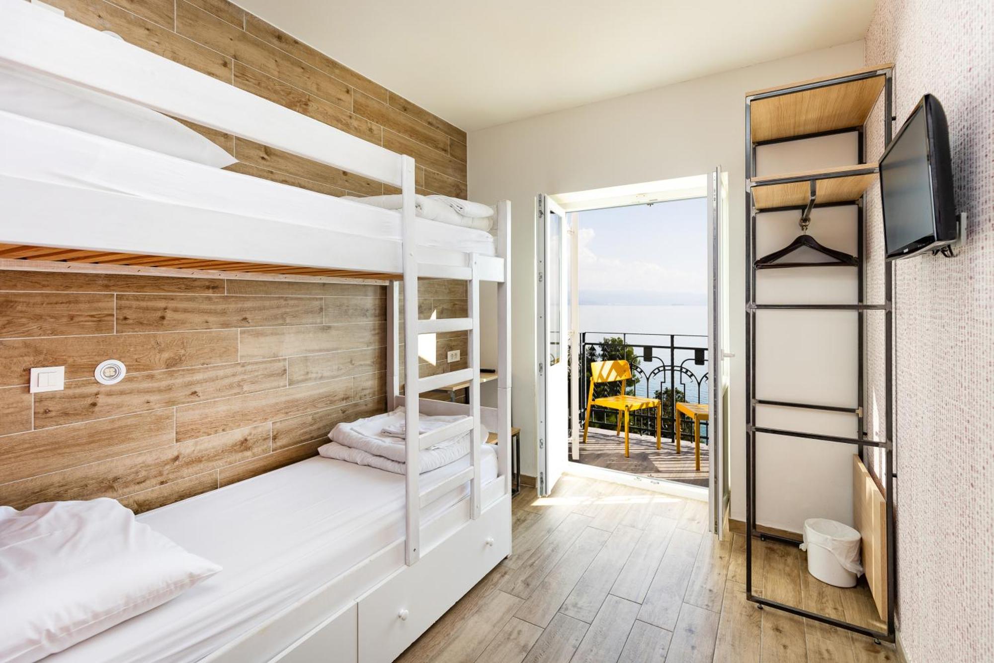 Hostel Link Lovran Eksteriør bilde